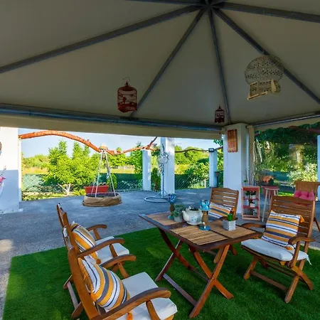 Aristotelis - Kanalia,corfu Kastanéa