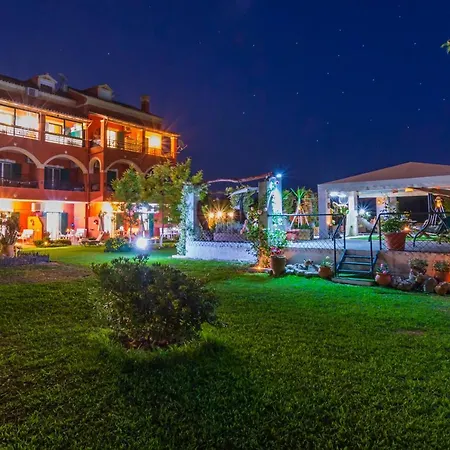 Aristotelis - Kanalia,corfu * Kastanéa